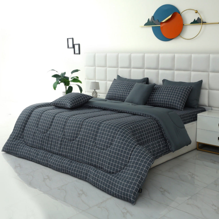 8 PCs Winter Comforter Set-Grey Check - Image 4